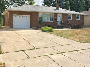501 Evergreen Dr, Tonawanda, NY 14150