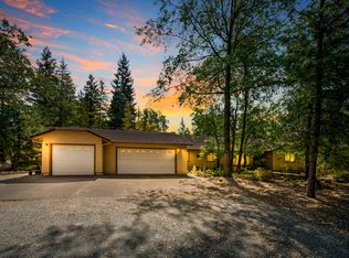 12859 Old Oregon Trl, Redding, CA 96003