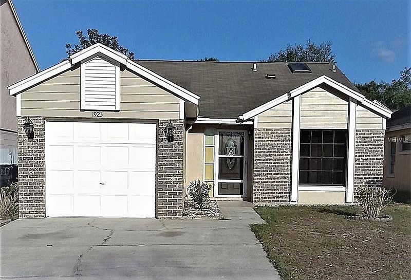 1st image of 1923 Sheeler Oaks Dr