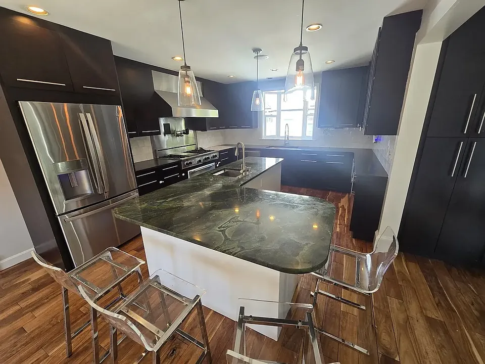 30 Bentley St #2