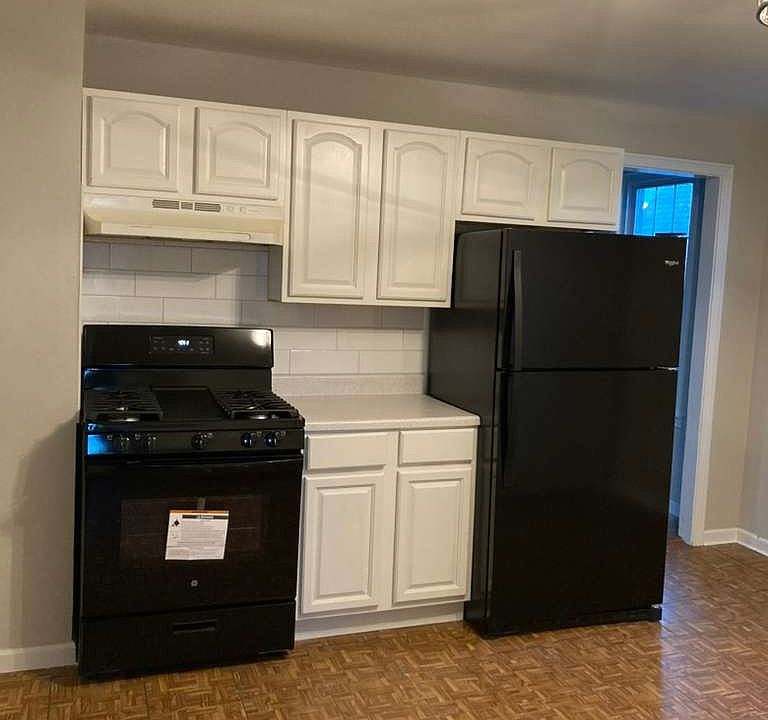 1st image of 235 Deacon St
