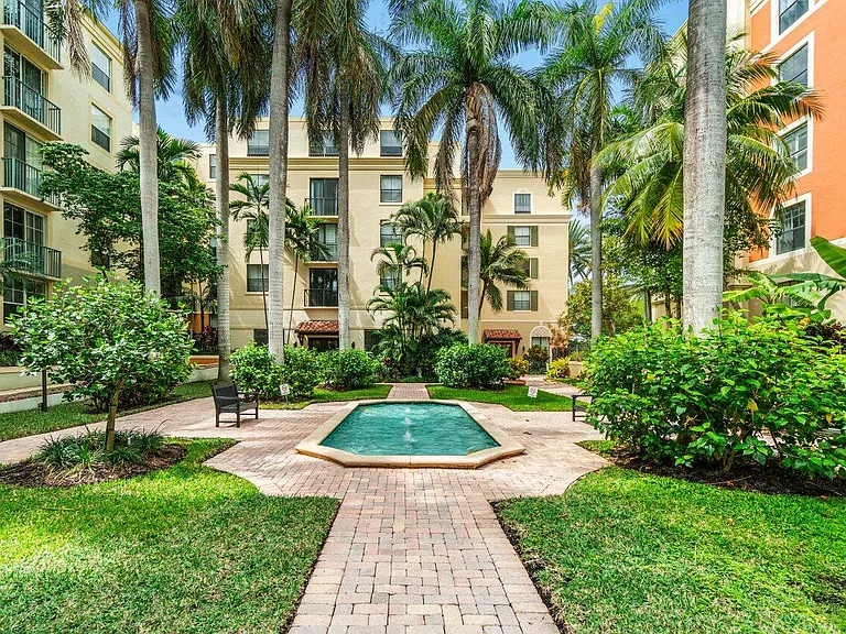 630 Sapodilla Ave #110 — Photo 36