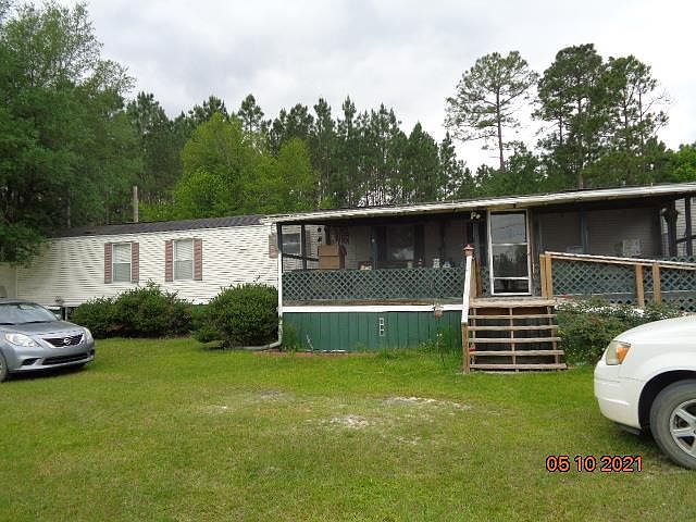 1st image of 810 B Baker Dr