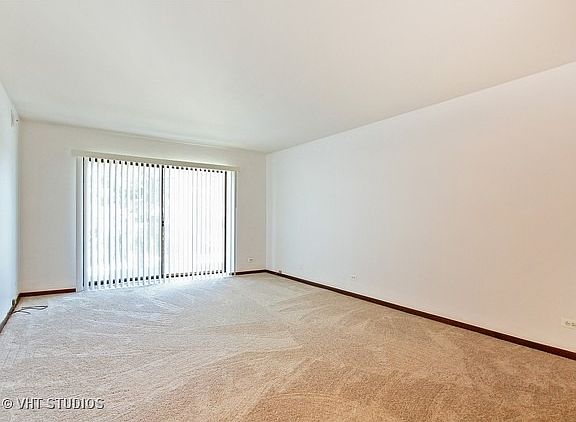 2nd image of 5840 W 104th St APT 101