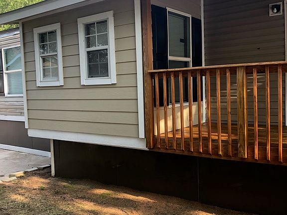 5th image of 705B Fir Ln