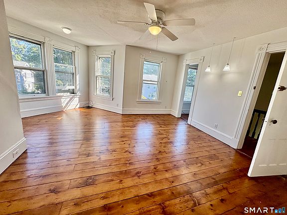 5th image of 23 Quintard Ave #B
