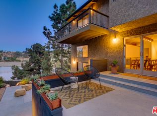 1930 Redesdale Ave, Los Angeles, CA 90039