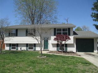 303 Belvedere Cir, Brighton, IL 62012