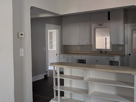 5th image of 521 Madison Ave #1