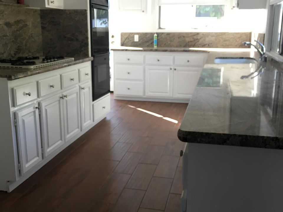 1st image of 5130 Earl Dr