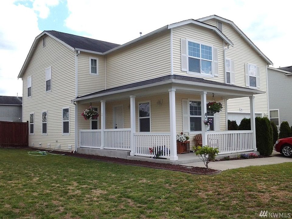 2nd image of 204 Silvernail St NE