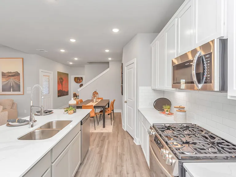 21010 Bay Village Dr #B — Photo 37