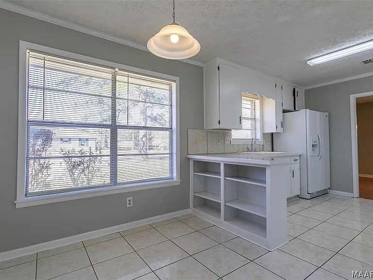 110 Diane Dr — Photo 13