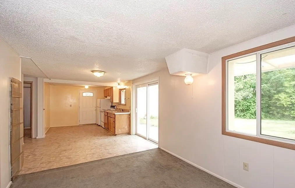 2 bed, 840 sqft, $1,795 — Photo 3