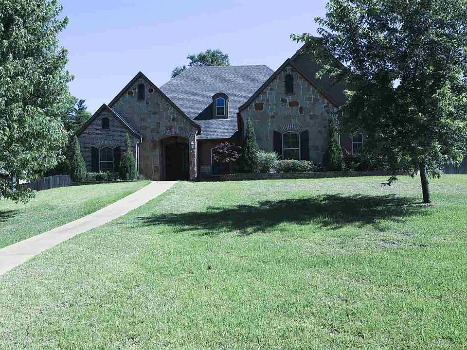 1st image of 289 Oak Grove Way