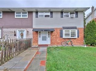 75 W Chestnut St, Macungie, PA 18062