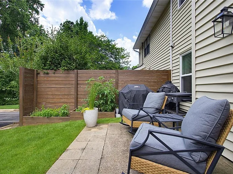 1185 Jamestowne Trl — Photo 19