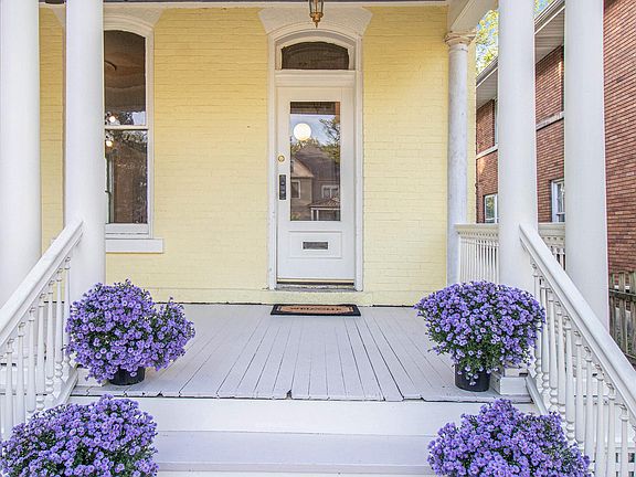 3rd image of 620 W Lasalle Ave