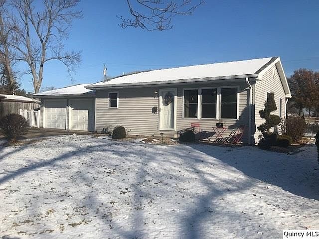 1st image of 733 Edgewood Dr