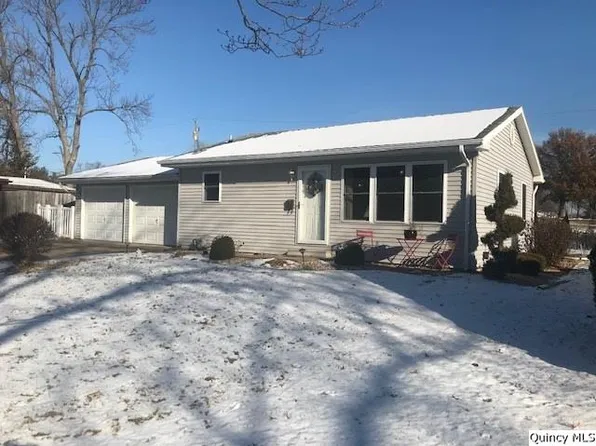 733 Edgewood Dr, Quincy, IL 62301