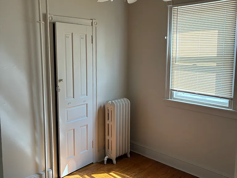 512 Ryers Ave — Photo 2
