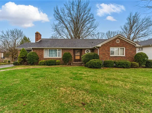 15 W Fairmont Ave, New Castle, PA 16105