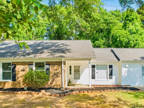 38 Shore Dr, Greenville, SC 29611