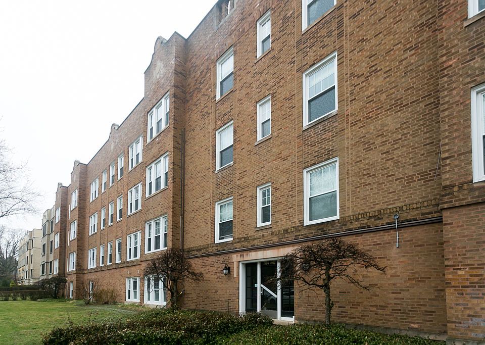 1st image of 1904 W Morse Ave #3