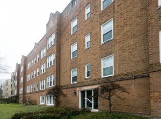 1904 W Morse Ave #3, Chicago, IL 60626