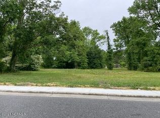 2 S Bridge St, Washington, NC 27889