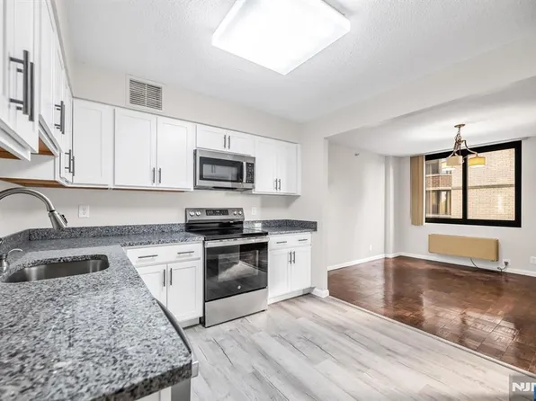 326 Prospect Ave APT 6J, Hackensack, NJ 07601