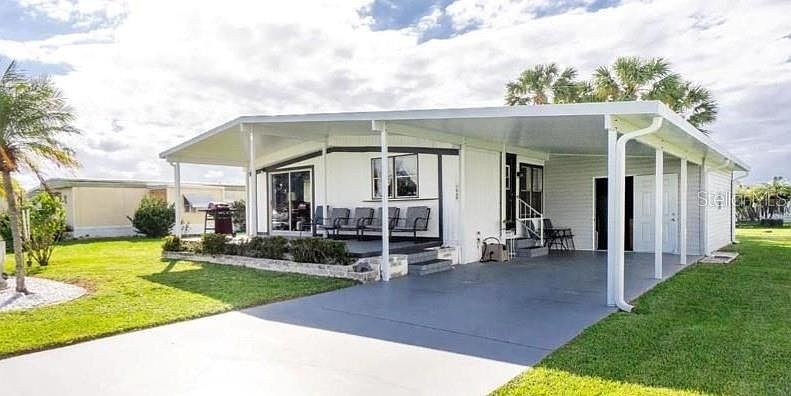 1st image of 1520 Blue Heron Dr