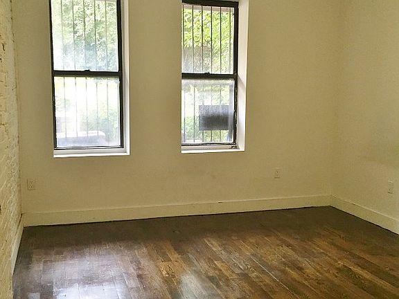 5th image of 74 Macdougal St APT 1