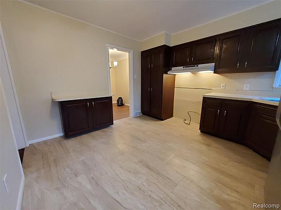 5th image of 11314 Lenore St