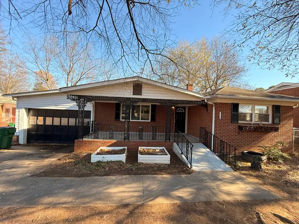 1714 Irma St, Charlotte, NC 28216