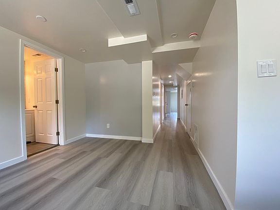 5th image of 734 Southgate Ave