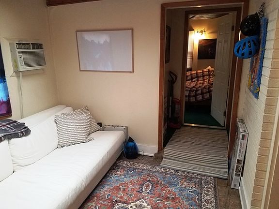 845 18th Street, Apt. B - living room (occupied)