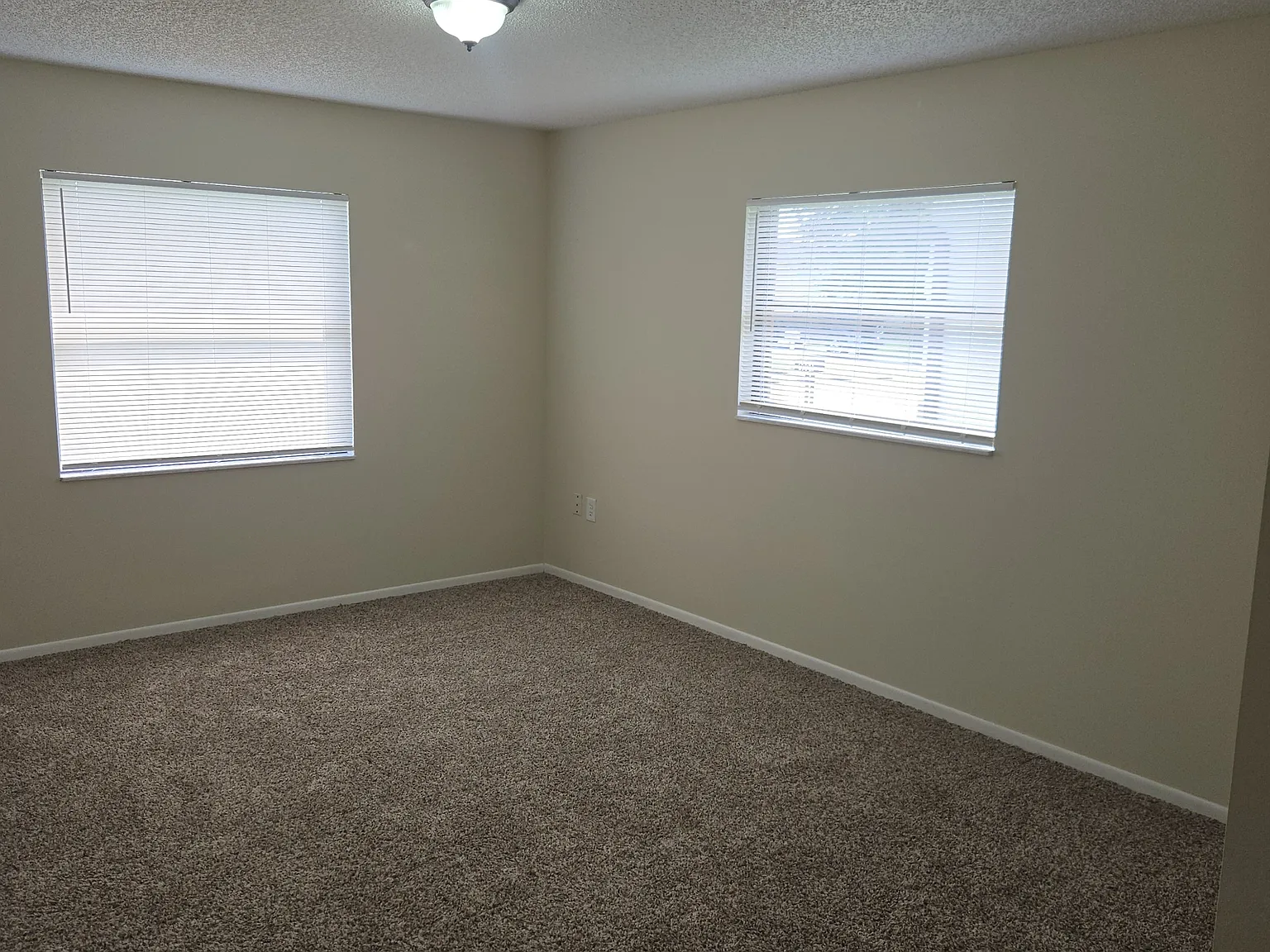 9025 Glenmoor Ln. - 1 — Photo 4