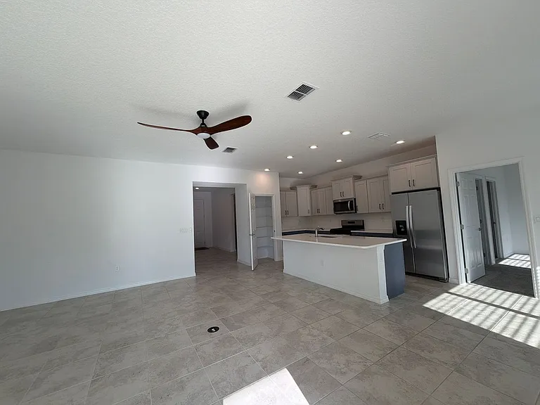 5830 SW 78th Avenue Rd — Photo 9