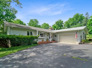 39W212 Happy Hills Rd, St Charles, IL 60175