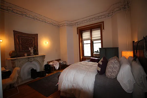 Rented by Brooklyn Real Inc | media 14