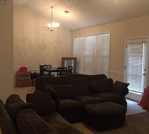 5th image of 325 Horsehill St