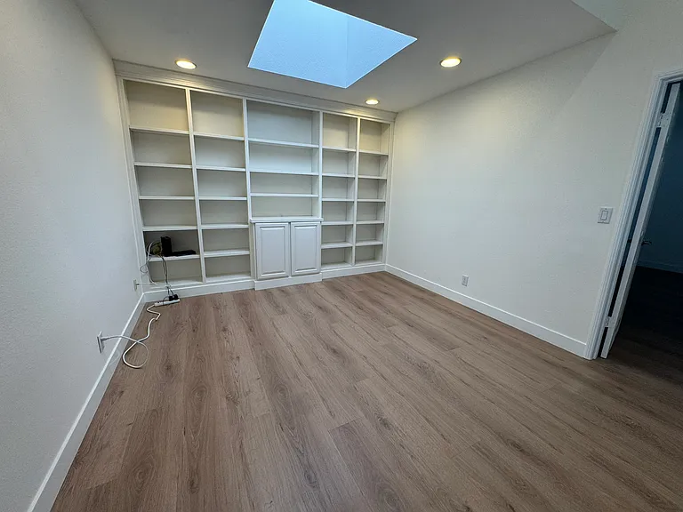 834 Sunstone St — Photo 13