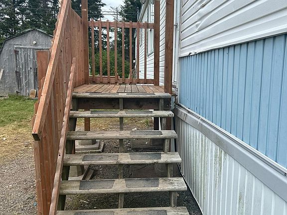 3rd image of 21 Elmwood Dr