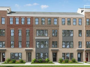 13702 Aviation Pl, Herndon, VA 20171