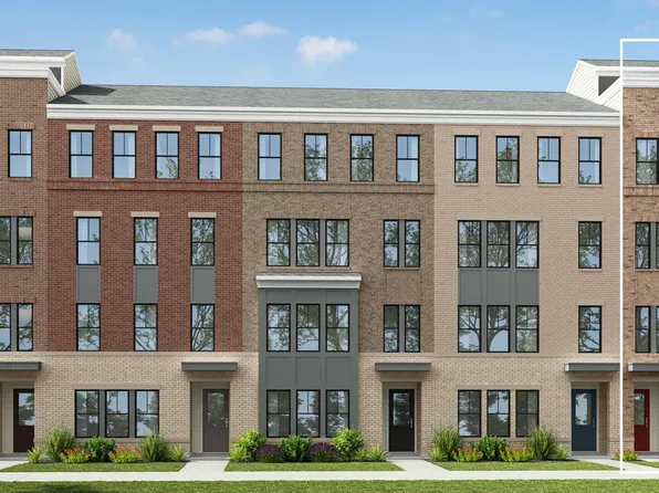 13702 Aviation Pl, Herndon, VA 20171