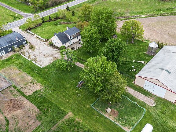 4th image of 1351 E Shawnee Rd