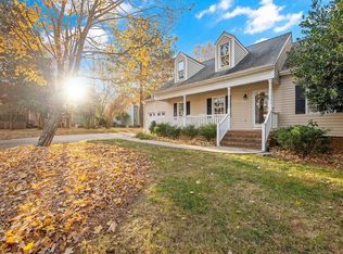 404 Saint John Ct, Holly Springs, NC 27540