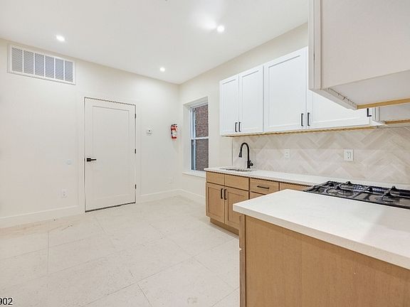 2nd image of 10 School St APT 2
