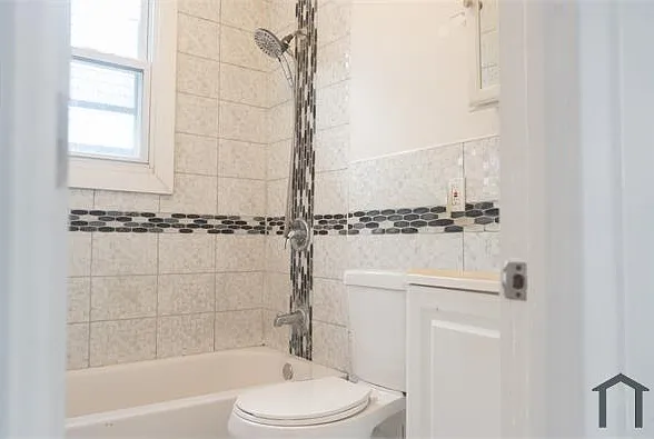 2 bed, 900 sqft, $2,300 — Photo 2